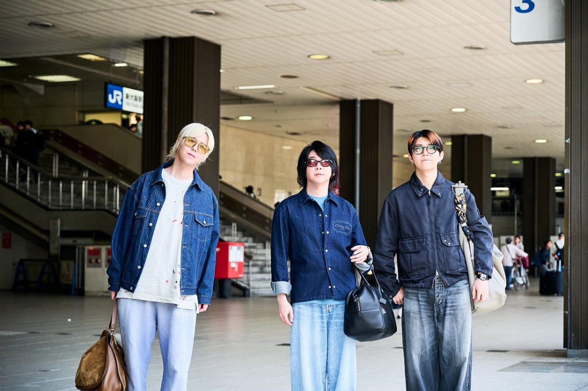 Mrs. GREEN APPLE、大阪公演本番2日前…大阪入りの写真公開 - オリコンニュース