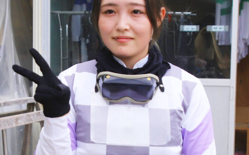 １日３勝を挙げた佐々木世麗騎手（カメラ・川崎　俊介）