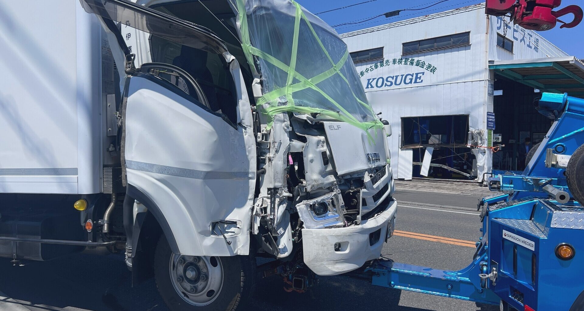 運転手は病気で意識失ったか トラックが自動車整備会社に突っ込む事故 運転手の男性（51）死亡　栃木・足利市（TBS NEWS DIG Powered by JNN）