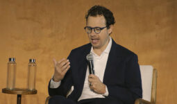 Anthropic CEO、AIサイバーリスク 今は「危険な状況」防御側の猶予は6カ月（ビジネス＋IT） - Yahoo!ニュース