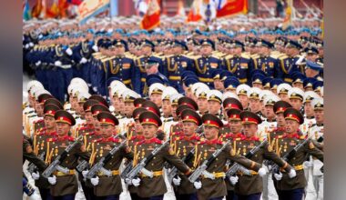 モスクワの対独戦勝式典に朝鮮人民軍が参加、プーチン氏から謝意…陸海空軍の混成部隊 - 読売新聞