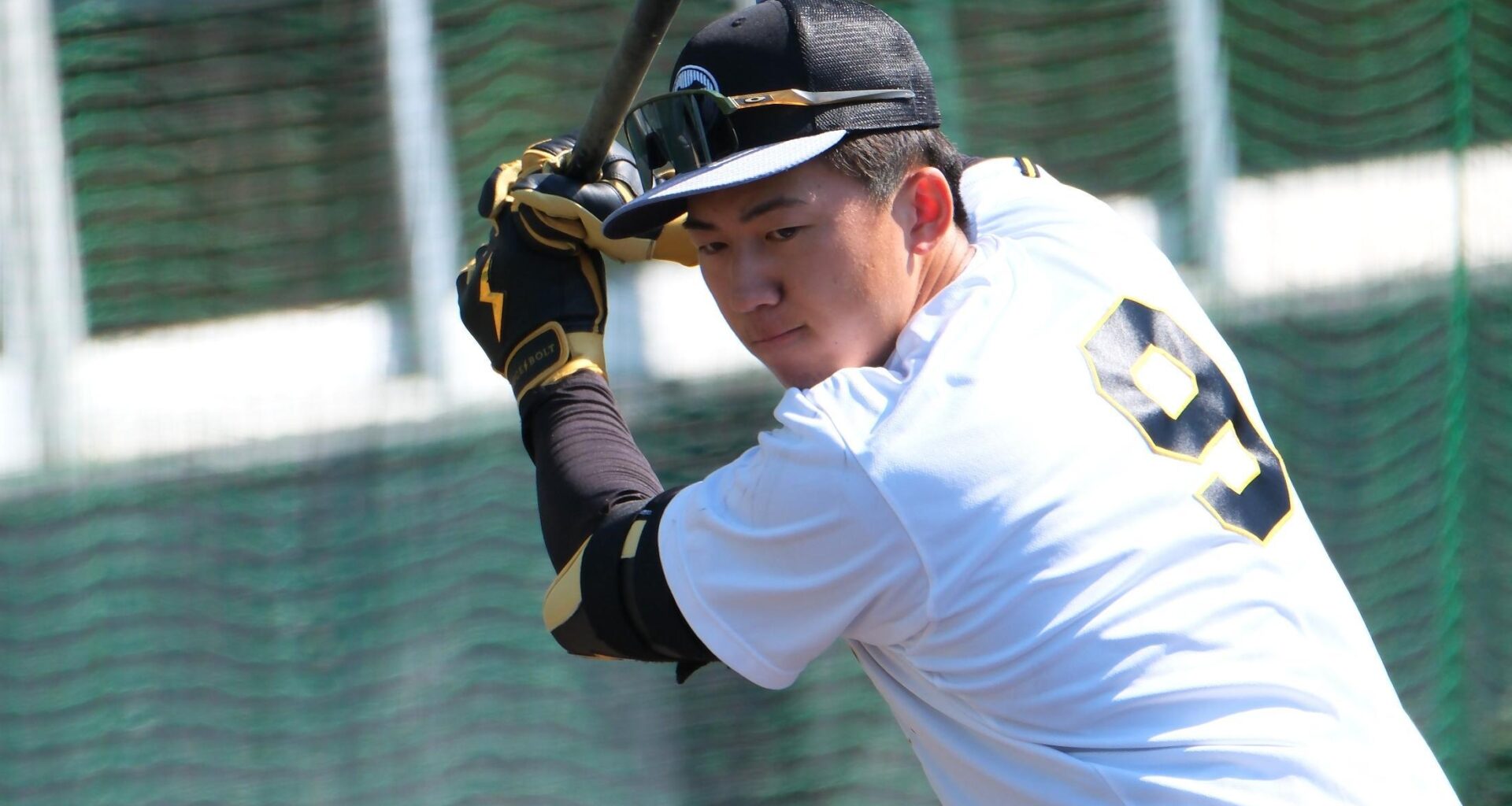 初打席初球安打デビュー阪神の立石正広は噂通りの“怪物”なのか…藤川監督が「スイングがいい。いい一歩になった」と称賛の“遅れてきた”黄金ルーキーの可能性と課題とは？（RONSPO） - Yahoo!ニュース