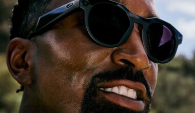 AIグラス『Ray-Ban Meta』『Oakley Meta』日本発売