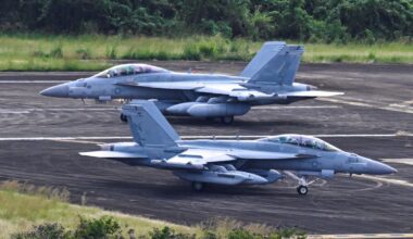 米軍航空ショーで墜落事故、210億円相当の機体喪失 リスク冒し開催する理由は（CNN.co.jp） - Yahoo!ニュース