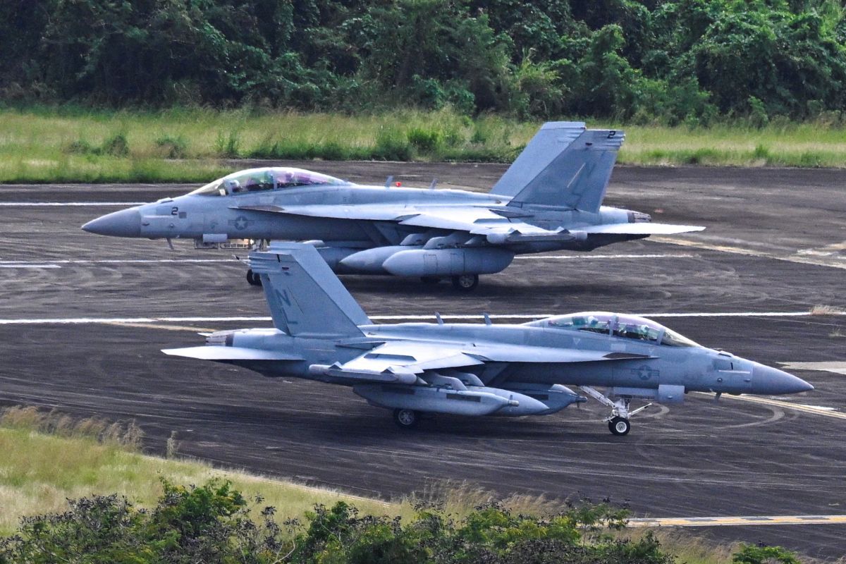 米軍航空ショーで墜落事故、210億円相当の機体喪失 リスク冒し開催する理由は（CNN.co.jp） - Yahoo!ニュース