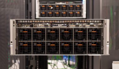 DellがNVIDIAとのAIファクトリーを拡張、デスクトップ向けエージェントAIを追加、Mistralとの連携を強化 - StorageReview.com