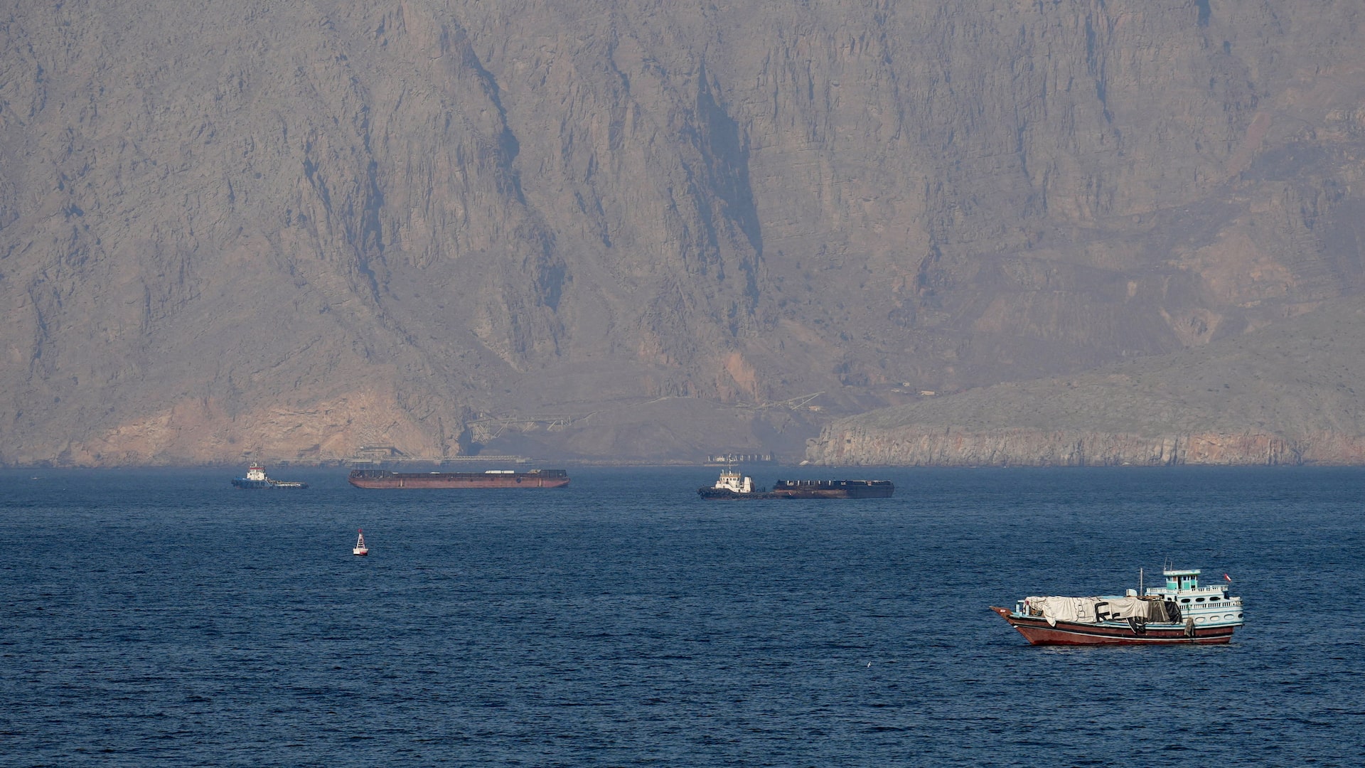 ＵＡＥ、イランがホルムズ海峡で空荷のタンカー攻撃と非難