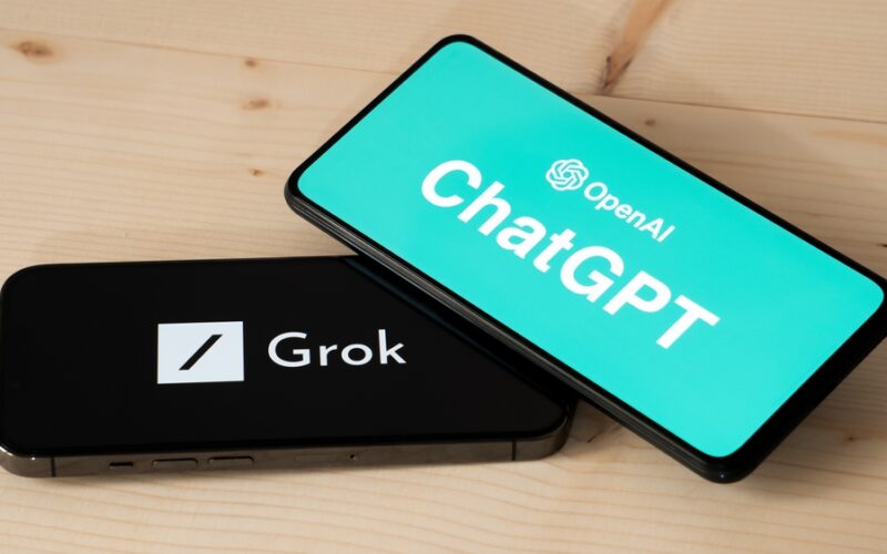 イーロン・マスク、xAIがOpenAIモデルでGrokを訓練したことを認める | Gadget Gate