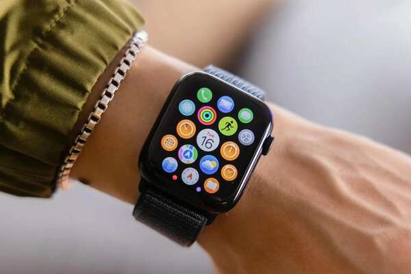今年のApple Watchは超マイナーアプデ？ 期待できるのはバッテリー向上くらい - au Webポータル