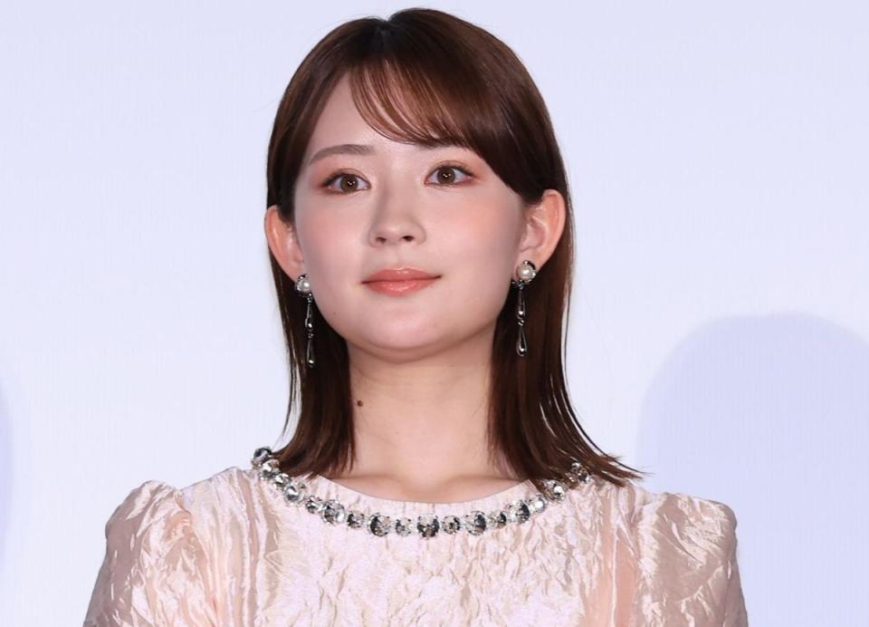畑芽育 激変のデコだし金髪オフショットに「髪の艶が美しすぎる」「えぐい破壊力」「お姫様みたい」 - デイリースポーツ
