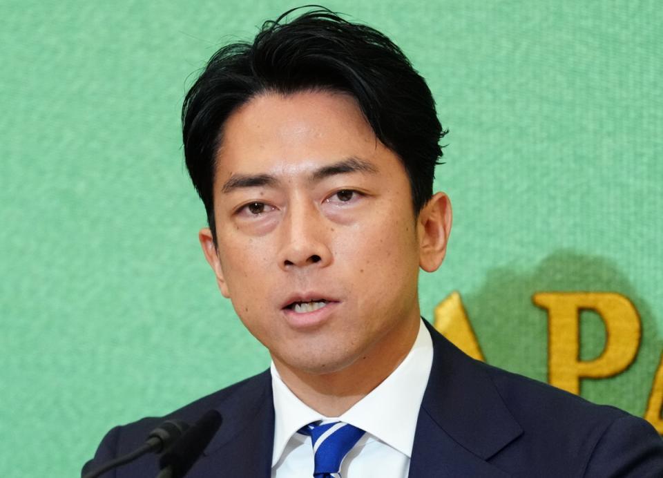 「ビジュアルで負けてない」「負けないくらいのイケメンすぎる」小泉防衛相 トップ俳優と初対面２Ｓ公開で反響「似てますね」 - デイリースポーツ