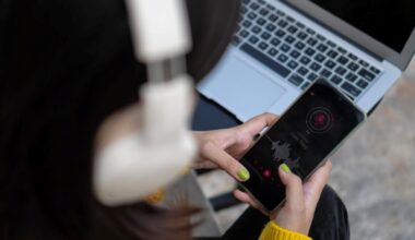 AIにラジオ局を運営させたらどうなる？ Claude、GPT、Gemini、Grokそれぞれの苦闘 - CNET Japan
