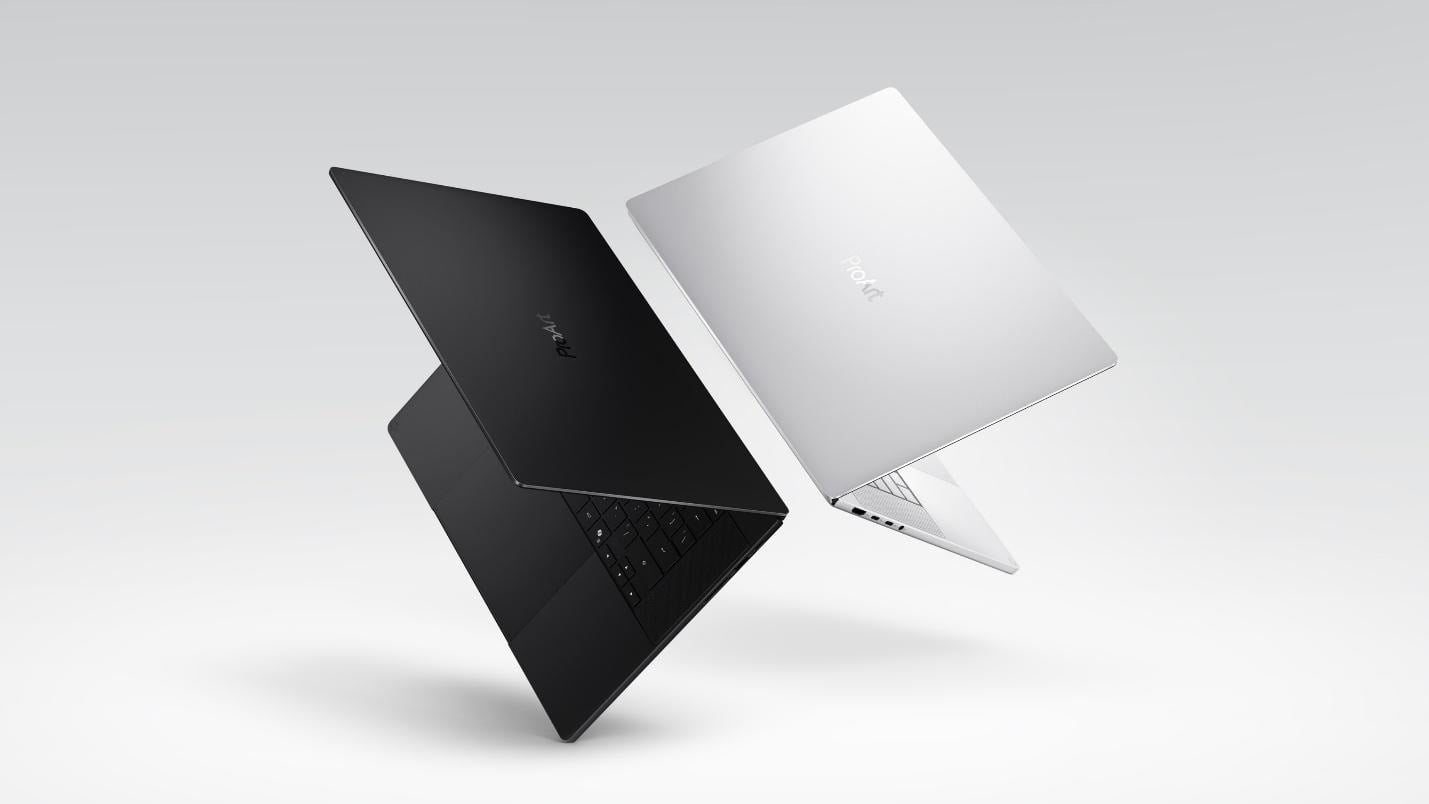 新型ASUS ProArt P16およびP14ノートパソコンは、薄型軽量設計です。
