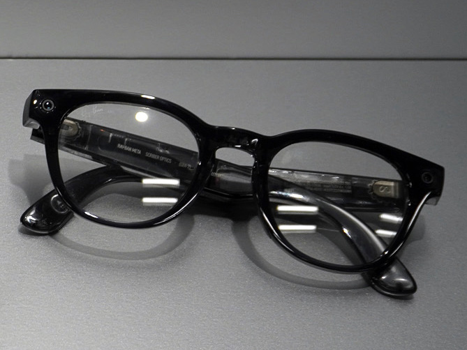 メタのAIグラス「Ray-Ban Meta」日本で5月21日に発売　LINE連携も準備中 - CNET Japan