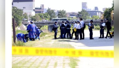 京都市の鴨川に浮いた１０代ぐらいの女性、搬送先で死亡確認…近くの水路でも男性救助され搬送 - 読売新聞