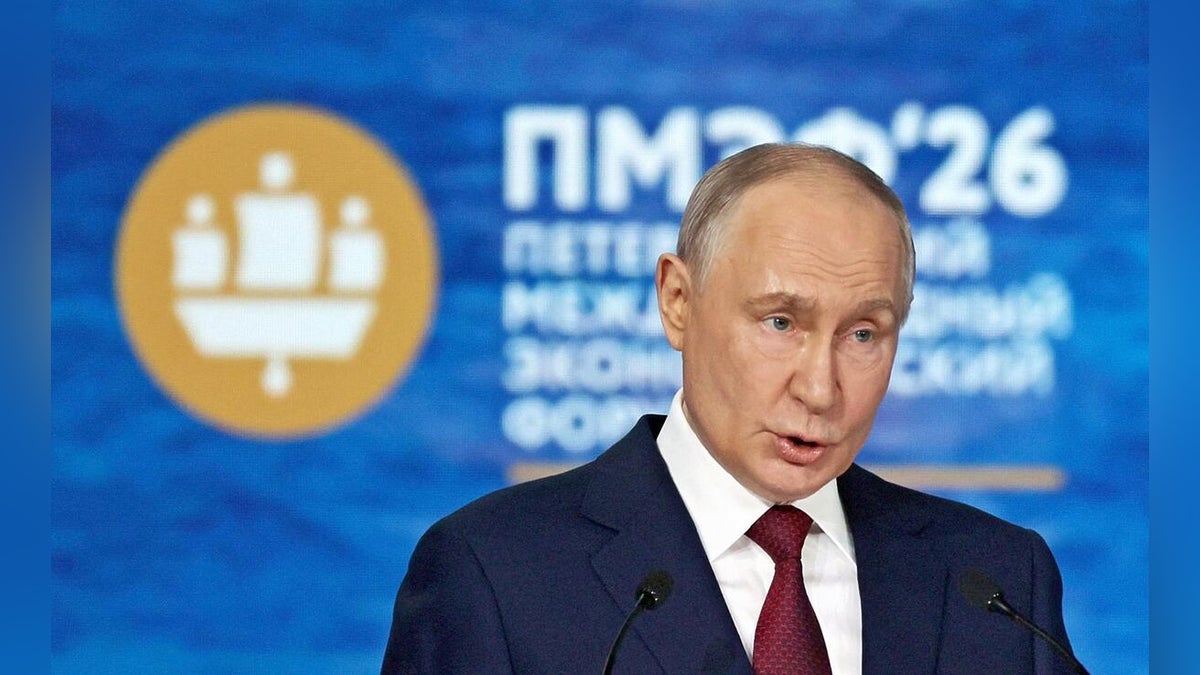 プーチン氏、ＢＲＩＣＳの拡大で「西側は貿易体制の中心ではなくなりつつある」…国際経済フォーラムで演説 - 読売新聞