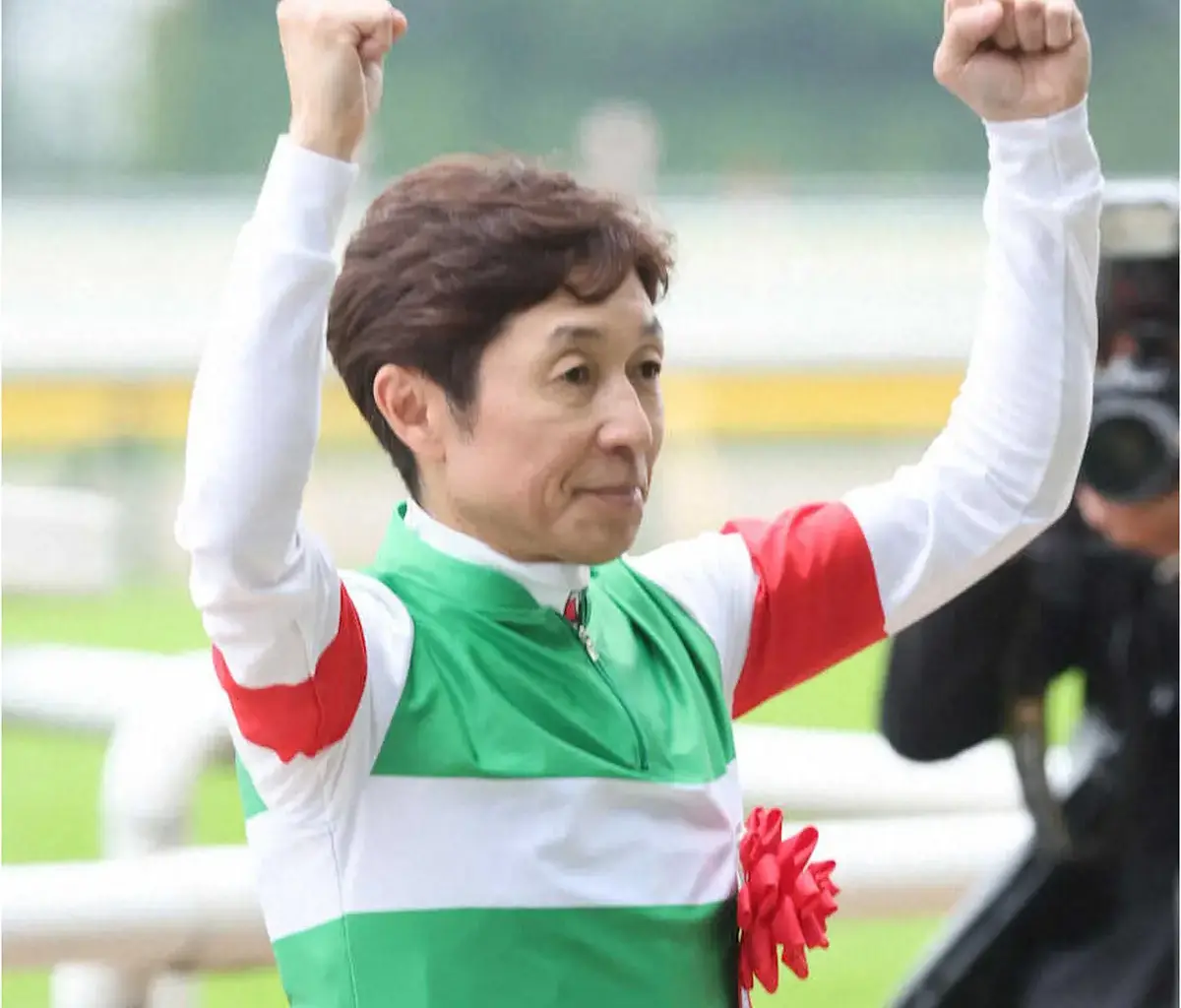 【安田記念】武豊シックスペンスがV「ハナでもいいというくらいの気持ち」3日に新コンビ発表されたばかり - スポニチ Sponichi Annex ギャンブル