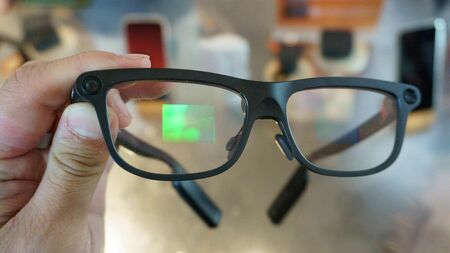 Ray-Ban Metaを支える深圳が今度は自社AIグラスで日本市場へ攻勢、その供給網で何が起きているのか（東洋経済オンライン） - Yahoo!ニュース