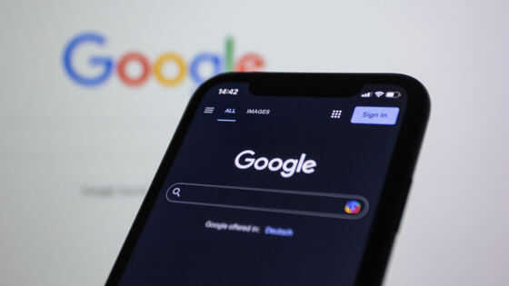 Geminiを使って偽ウェブサイトを作成できるツールを公開した中国の犯罪組織「Outsider Enterprise」をGoogleが提訴 - 画像