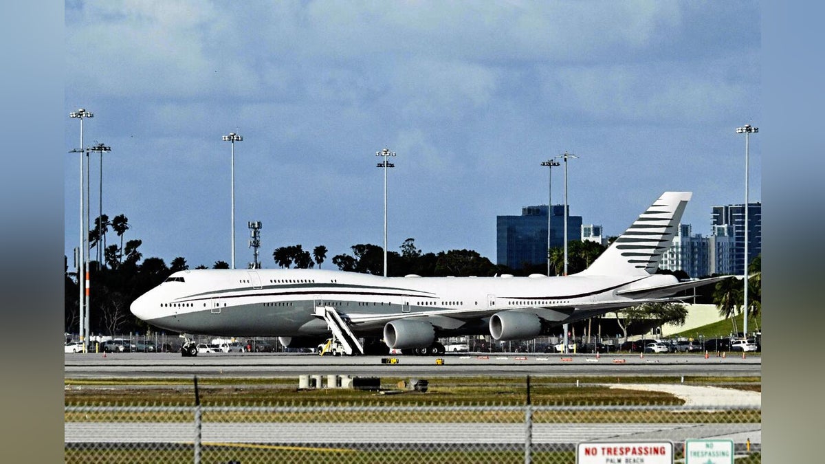 トランプ氏の「空飛ぶホワイトハウス」、今秋から改修「改良と機能強化を施す」…防御機能不十分の指摘多く - 読売新聞