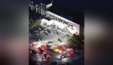 イオンモール熊本で地震後に爆発、多数の人が閉じ込められている模様…熊本県内で数十人の安否不明者か - 読売新聞