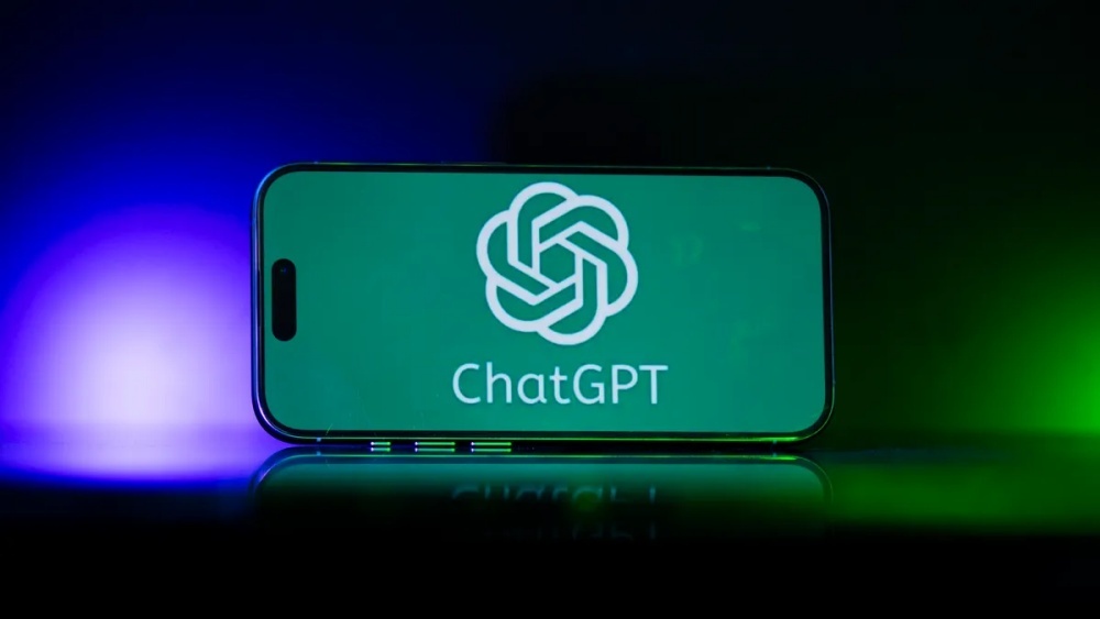 OpenAIのロゴとChatGPTの文字