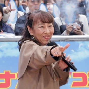 高山みなみ