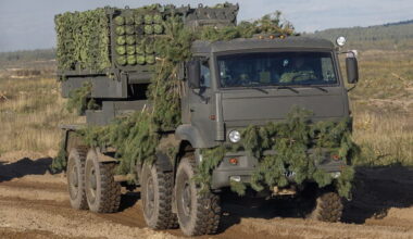 ロシア軍の危険な「地雷敷設システム」攻撃を受け炎上する映像公開「希少な目標」とウクライナ軍部隊は発表 - carview!